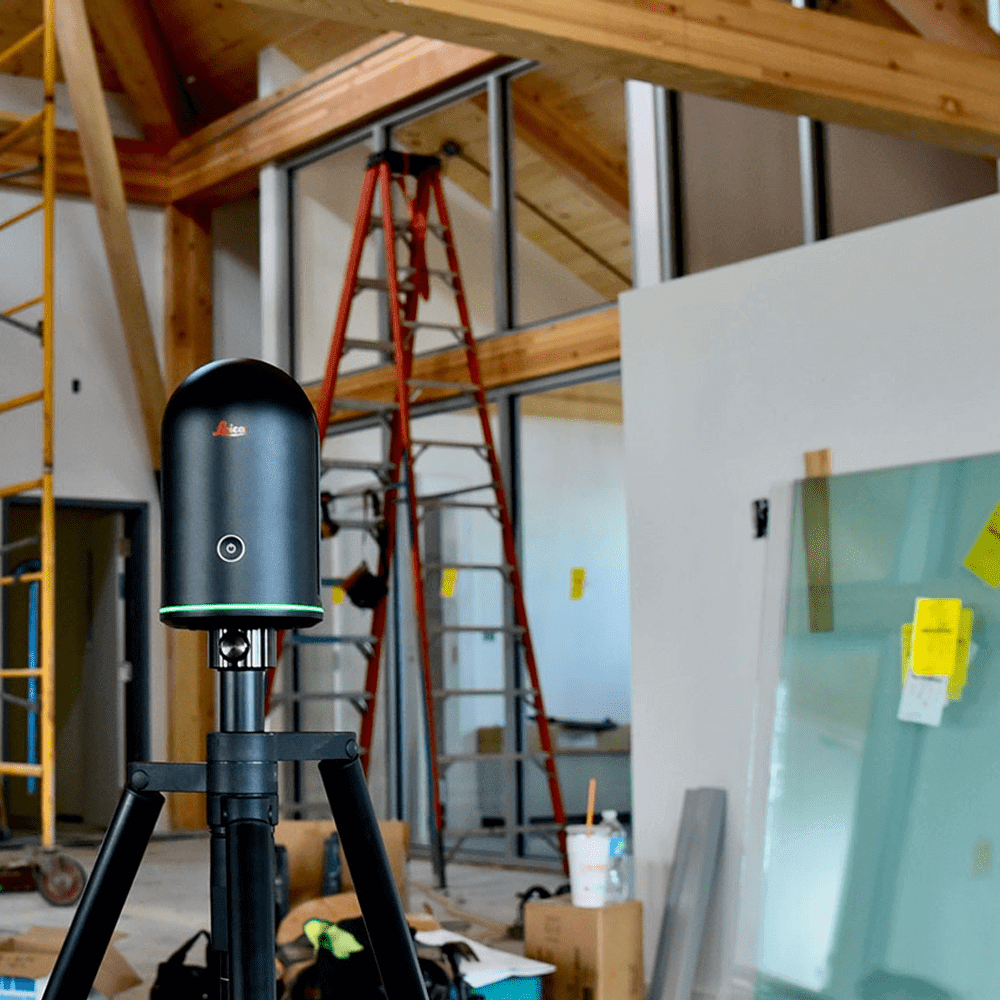 Laser scanning device in a construction site.