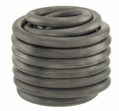 Stacked rubber O-rings in a pile.